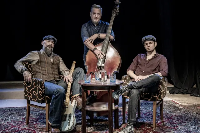„The Ridin‘ Dudes Trio“ spielt am 21. Juni auf 1.626 Meter Seehöhe auf.  | Foto: The Ridin‘ Dudes/Koppensteiner