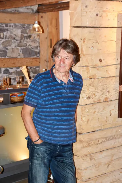 Tomislav Paunkovic bei seiner Ausstellung vor einigen Jahren in Tannheim. | Foto: Archiv/Schretter