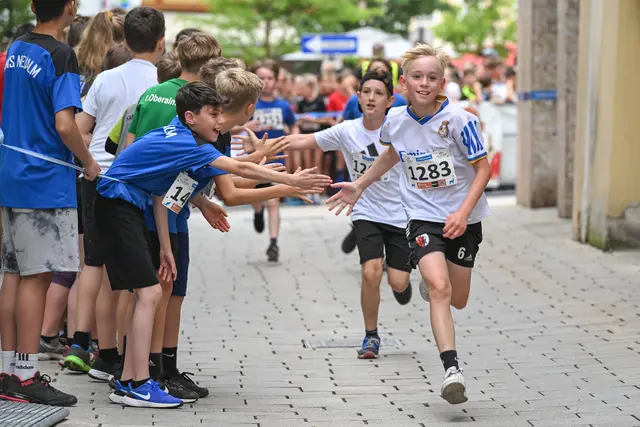 Der Kinderlauf startet das ganze Sportevent. | Foto: Adi Aschauer