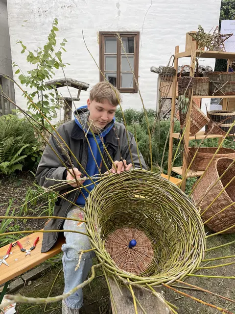 Weidenflechten mit Xaver Stockinger. | Foto: Volkskultur NÖ