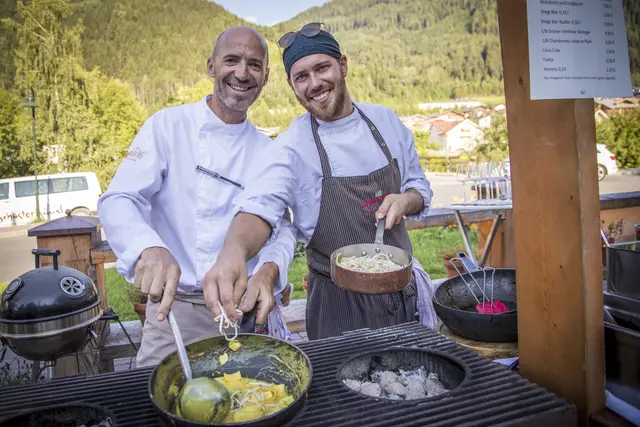 Beim Flachauer Straßenfest (Archiv) | Foto: Flachau Tourismus | Fischbacher Photography