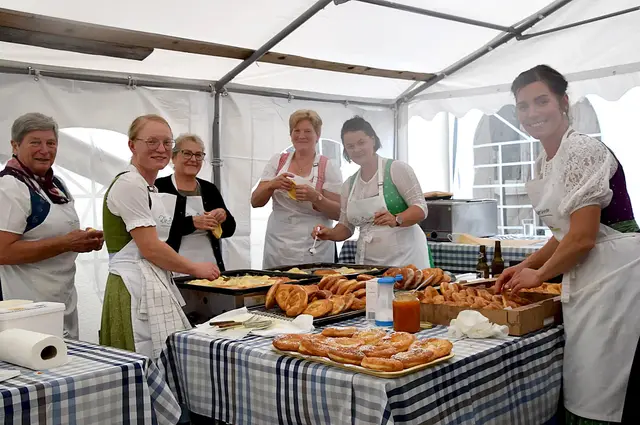 Krapfenkirtag 2025 | Foto: Barbara Teufel/die Bäuerinnen Lunz am See