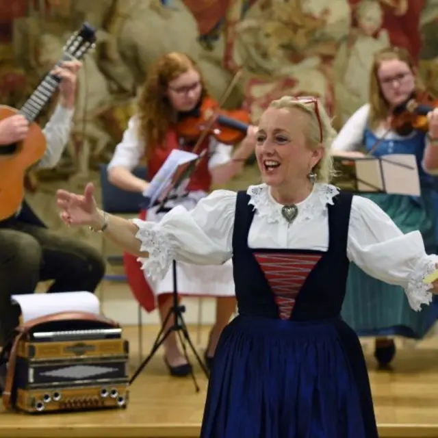Es sind keine Vorkenntnisse notwendig. Mitzubringen ist einfach die Freude am gemeinsamen Singen. | Foto: OÖ Volksliedwerk