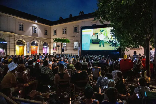 Der Hof 7 des Museumsquartiers wird zum Freiluftkino. | Foto: Pablo Leiva