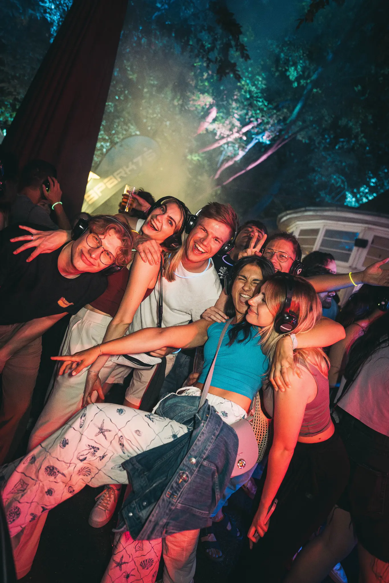 Silent Disco bringt Kopfhörer-Party in die Strandbar Herrmann