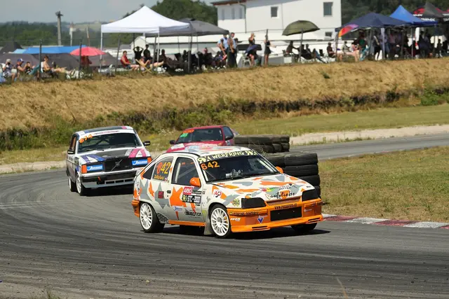 Bernd Werfring zählt mit dem Opel Kadett zu den Schnellsten in der Histo-RX | Foto: Walter Vogler