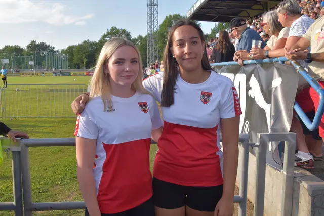 Die Oberwarterinnen Laura Resch und Lisa Seper spielen bei der Jugend-Europameisterschaft für Österreich an. | Foto: MeinBezirk/Michael Strini