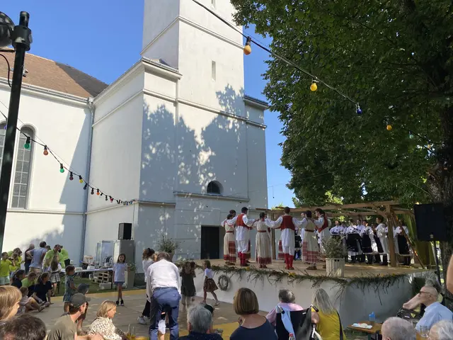 schönes Ambiente am Kirchenpaltz in Nikitsch | Foto: Gesa Buzanich