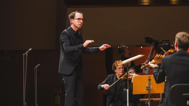 Heinz Ferlesch dirigiert das Konzert des Chors Ad Libitum am 18. September 2026 in Schärding.  | Foto: Ferlesch