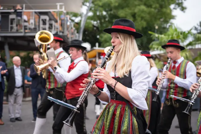 Mehr als 900 Musiker ziehen durch die Innenstadt. | Foto: David Bohmann