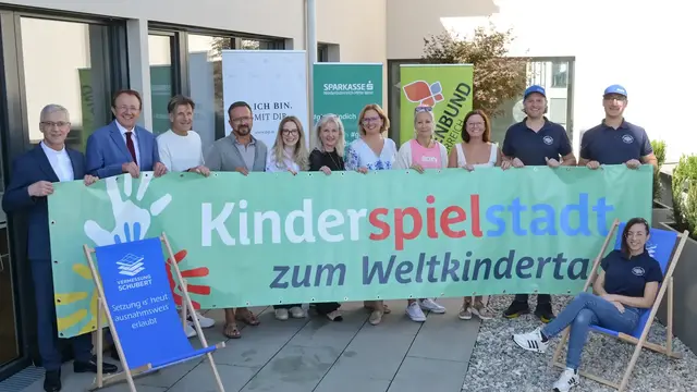 Einen Tag lang ausprobieren, entdecken und spielerisch lernen: Bei der Kinderspielstadt in St. Pölten warten zahlreiche Berufs-, Kreativ-, Sport- und Mitmachstationen auf die Kinder. | Foto: Tanja Wagner