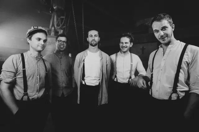 Saltbrennt sind tirolweit bestens bekannt für ihren selbstgebrannten Blues. | Foto: Saltbrennt
