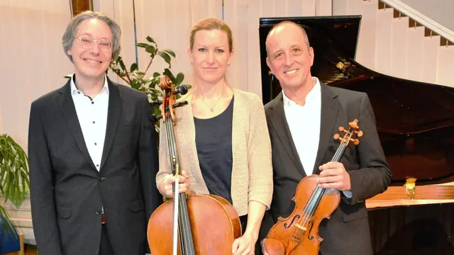 Das Tomasi Trio: Philipp Kronbichler, Margit Tomasi und Markus Tomasi | Foto: Monika Freisel