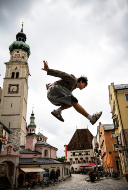 Am Samstag, 26. September, wird die Altstadt von Hall zur Bühne für die VAX Open International.  | Foto: Lukas Steiner