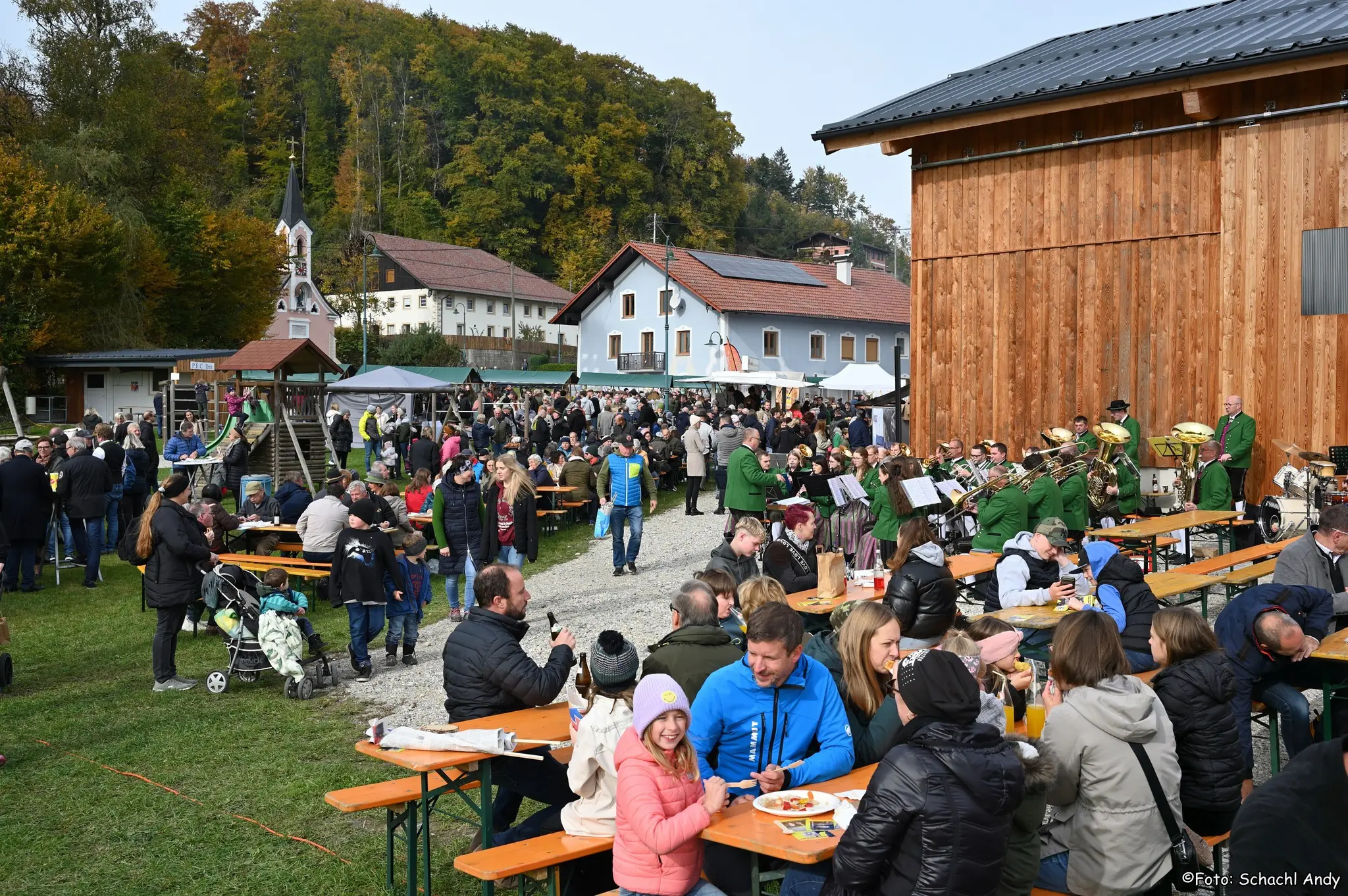 Ibmer Kirtag: Tradition, crafts and music at the village square