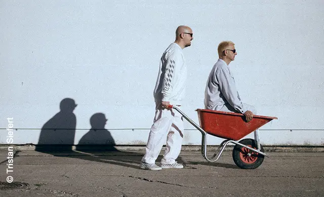 Gernot Bronsert und Sebastian Szary alias Modeselktor stellen in Linz ihr neues Album vor. | Foto: Tristan Seifert