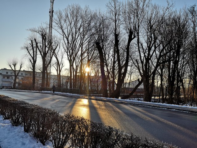 Die Sonne steigt am Himmel empor und ein neuer Tag beginnt.  | Foto: Werilly 