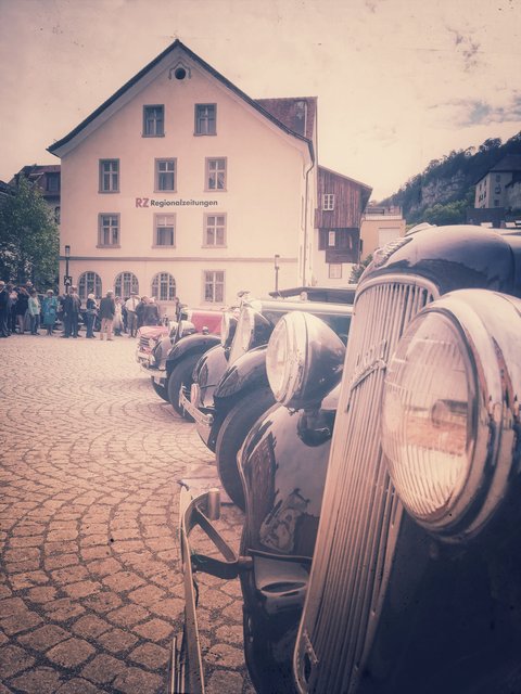 Oldtimer vor unserem Büro zu Gast. | Foto: Christian Marold