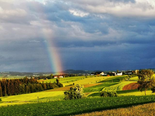 Fast wie in Irland erscheint diese Mühlviertler Abendstimmung in  Arnreit! 