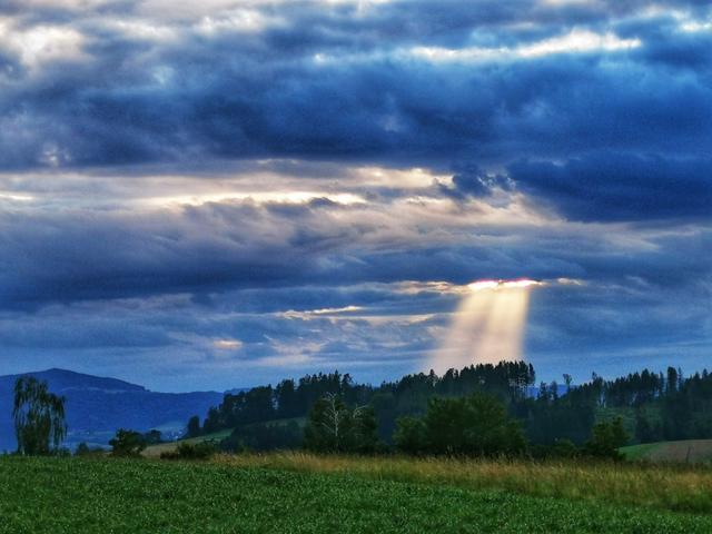 Abendliche Erleuchtung - Blick von Arnreit Richtung Ameisberg! 