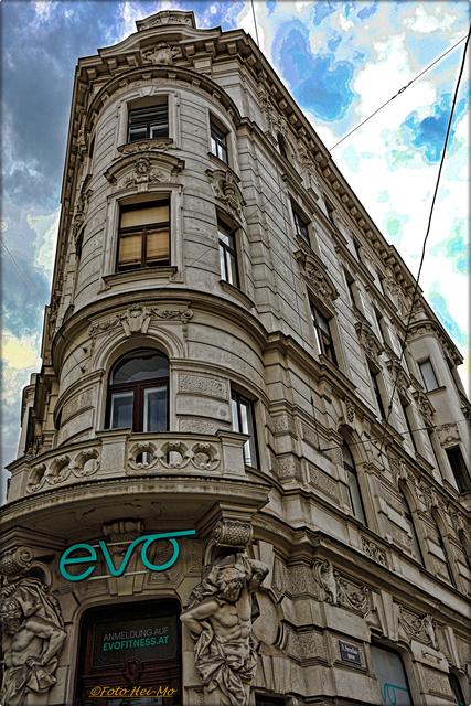 Berggasse 21/Porzellangasse 1-3, errichtet 1895 von Emil Förster. 