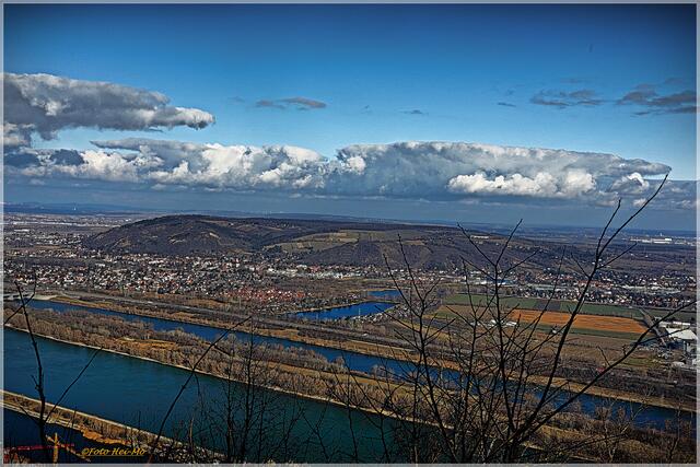 Von hier gesehen empfinde ich die Bezeichnung 'Berg' für den Bisam etwas zu hochgegriffen.. ;-)