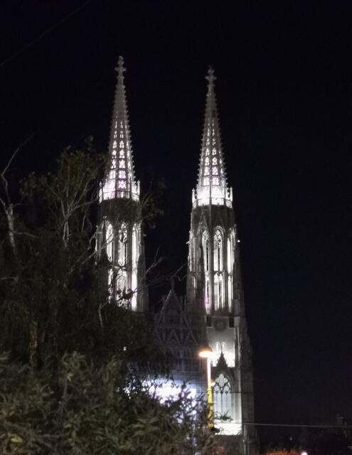 Jeden Abend nach unserer Theatervorstellung der Pension Schöller bot die Kirche diesen herrlichen Anblick.