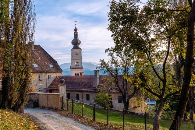 Die Markuskirche mit seinem 72 Meter hohen Turm.