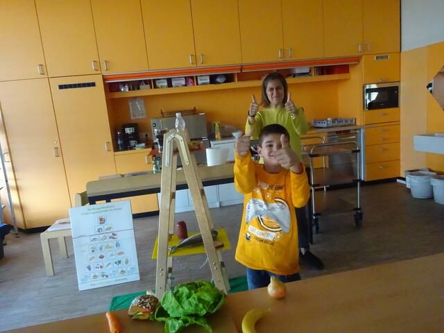Gesunde Ernährung ist uns wichtig! 
Die Kinder an der ASO Eisenstadt freuen sich über die GeKiBu Workshops mit Karin Schuh. :)  | Foto: ASO Eisenstadt