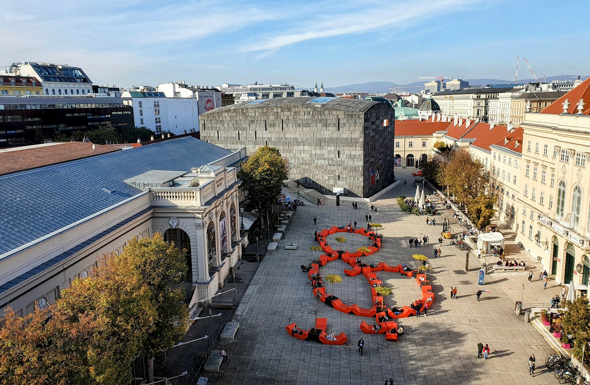 Das Museumsquartier, sehr gut besucht in den letzten Herbsttagen.