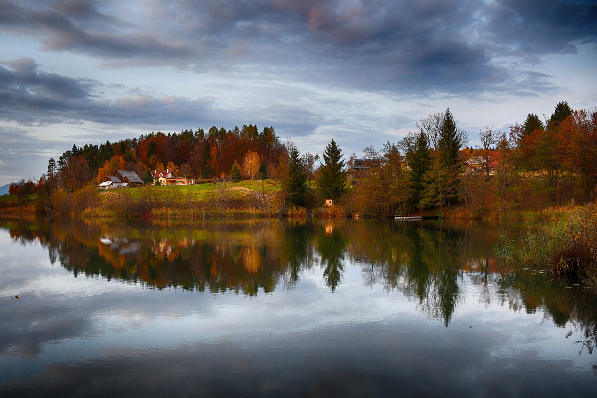 herbstlicher Aichwaldsee