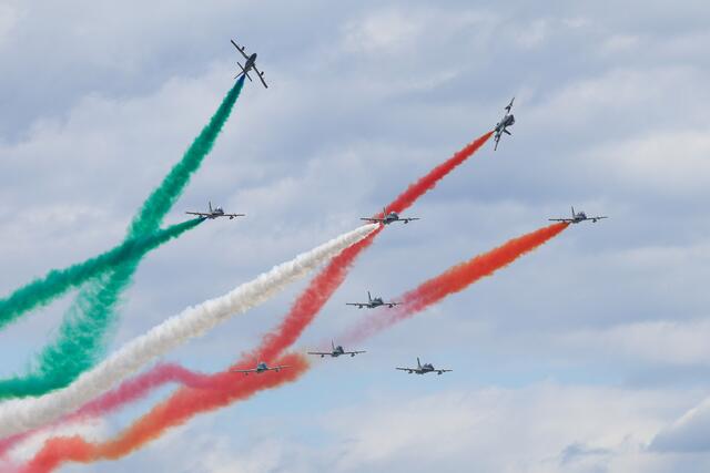 Gestern stürzte der Pilot der nr 5 der Frecce Tricolori in Udine ab. Er hinterlässt 2 Kinder.  | Foto: Sabrina Moser-Hirner