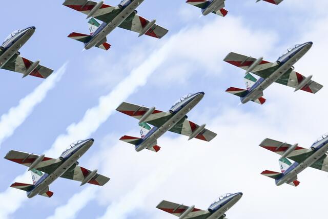 Nr 5 der Frecce Tricolori stürzte gestern nahe Udine ab. Er hinterlässt 2 Kinder. R. i. P | Foto: Sabrina Moser-Hirner