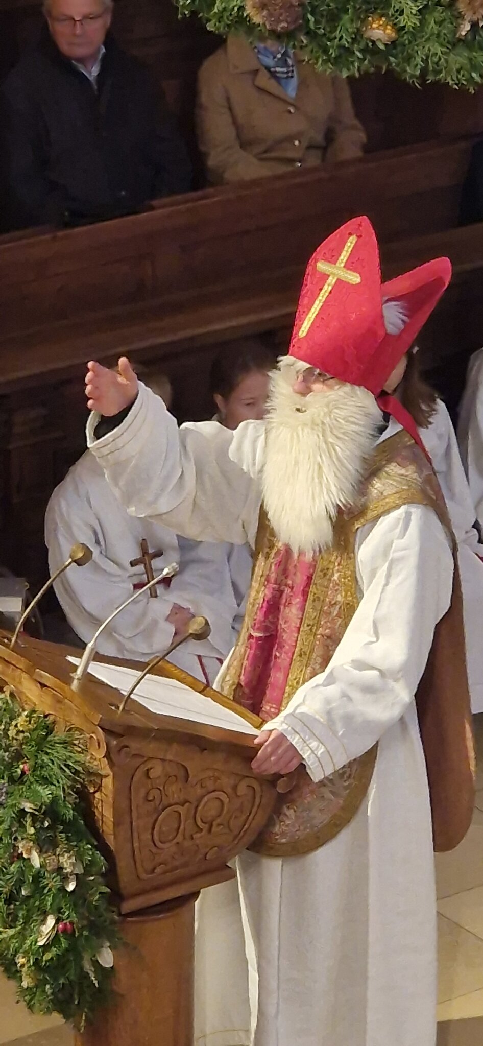 Nikolaus in der Kirche in Steinakirchen