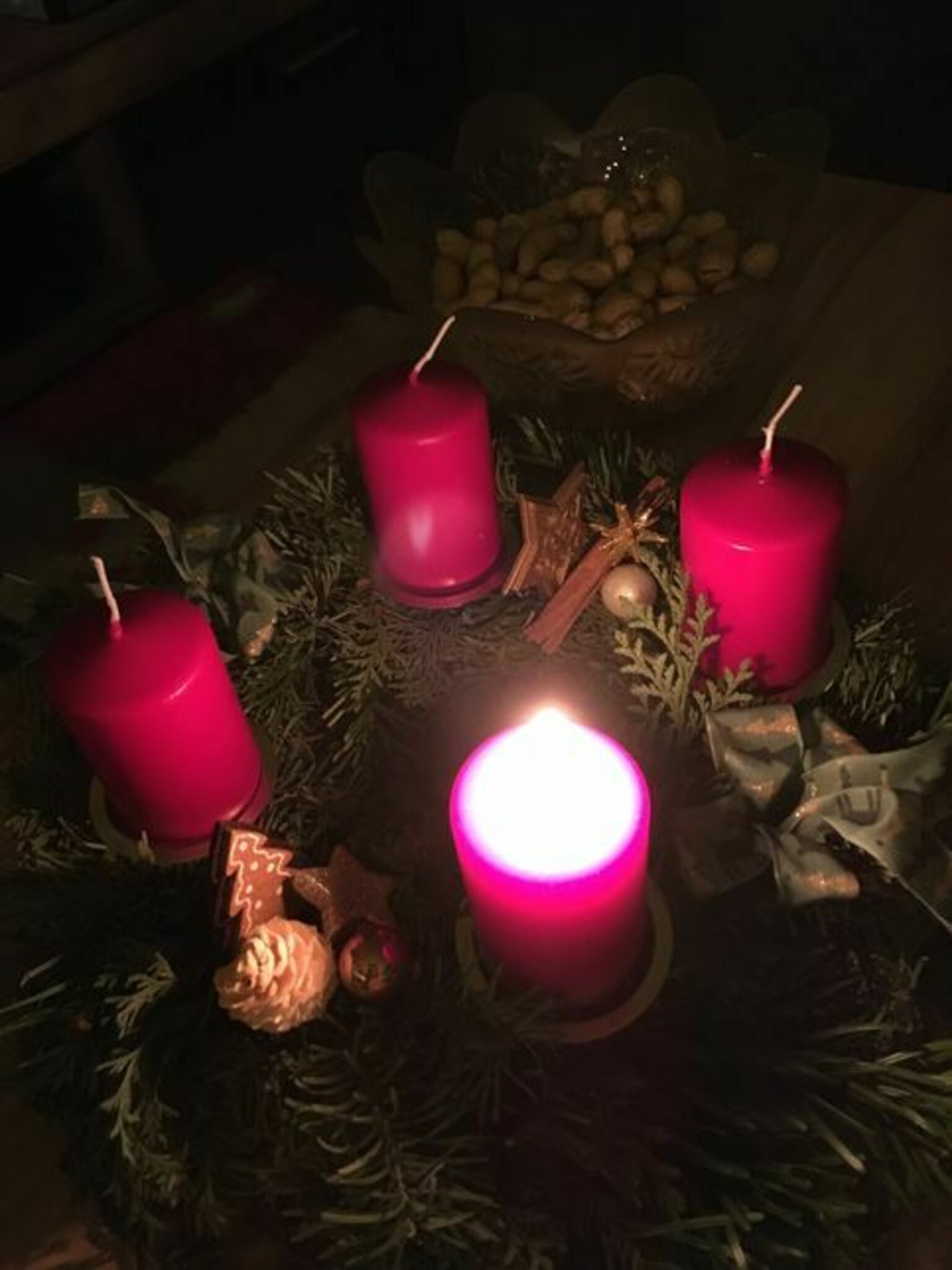Wünsche Euch allen einen schönen besinnlichen, heutigen 1. Adventsonntag