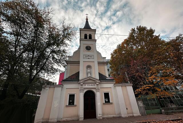 Elisabeth Kapelle, 3., Kleingasse 3. Das war die seinerzeitige Kirche des Mautner-Markhofschen Kinderspitals. 1998 wurde das Kinderspital geschlossen. Die Kapelle erinnert noch daran.
 | Foto: © Gabriele Czeiner