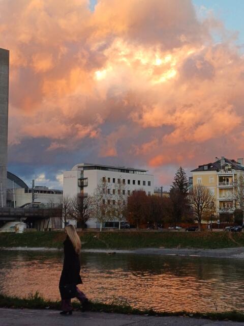 ÜBER DEN HÄUSERN  | Foto: EBERHARD ISKRATSCH 