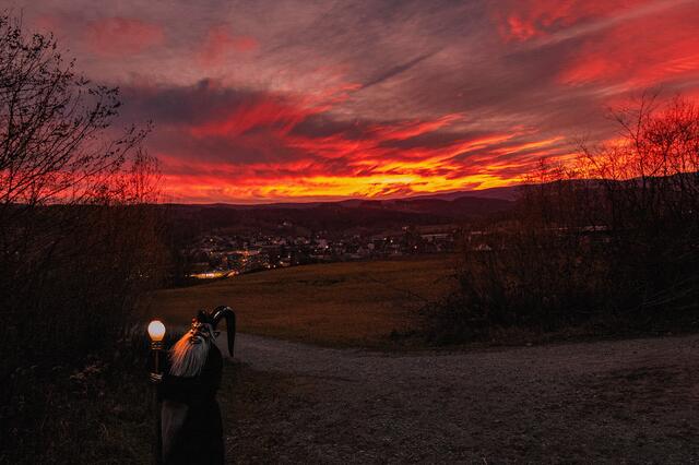 auch teuflische Mächte sind am Werk.) 
Sonnenuntergang über Voitsberg.