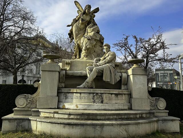 Ich schicke ein Stückerl blauen Himmel. | Foto: © Gabriele Czeiner