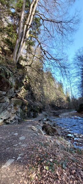 
...ein wunderschöner Weg entlang der Raab, in der längsten Klamm Österreichs! Meine Wanderung dorthin begann jedoch schon in St. Ruprecht an der Raab. Mehr davon in meinem Beitrag!  | Foto: Monika Petanovitsch 