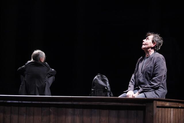 sirene Operntheater 2015: SISIFOS - Hermetika VI /Sisyphos-Fragmente. Sieben Essais über den Krieg. Text von Kristine Tornquist und Musik von Bernhard Lang (nach Homer). Grosser Festsaal der Universität Wien. Eine sirene-Produktion zum 650-Jahr-Jubiläum (und in Zusammenarbeit mit) der Universität Wien. Schauspiel: Klaus Rohrmoser und Rudolf Widerhofer. Regie Kristine Tornquist. | Foto: Andreas Friess