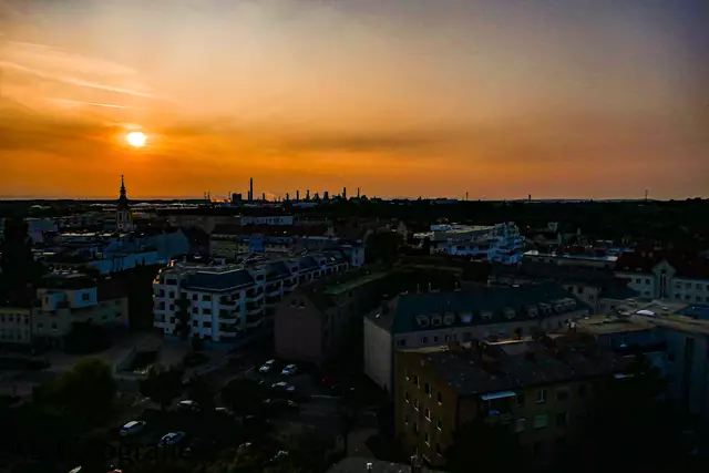 ...der heutige Sonnenaufgang über Schwechat...