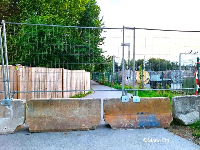 Radweg, Gehweg, zwischen Andersengasse und Neuholdaugasse, 8010 Graz, gesperrt