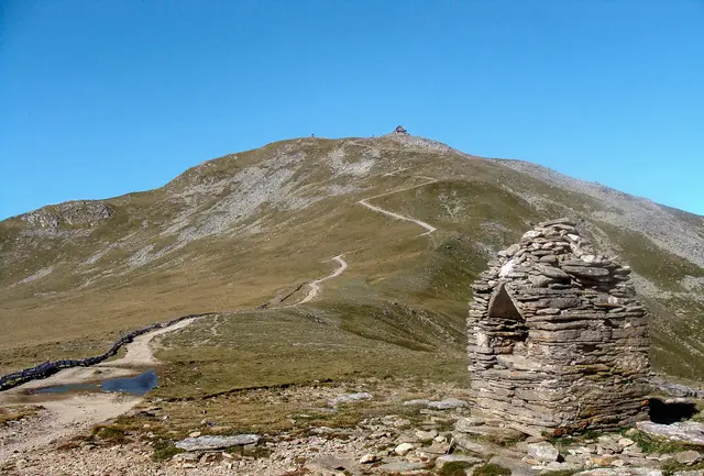 ....und irgend wann kommt man am Zirbitzkogel und zum höchst gelegenen Schutzhaus der Steiermark 2376m raus. 