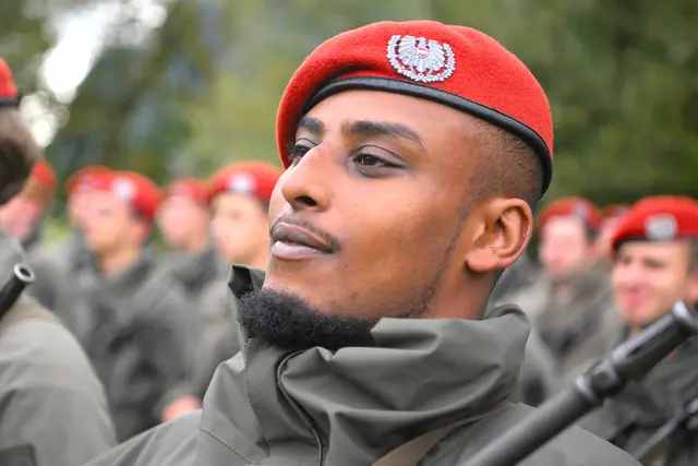 Stolz und Entschlossenheit, sichtbar bei der Angelobung in Oberdrauburg – ein starkes Zeichen gegen das Vorurteil, wer dazugehören darf und wer nicht - ein Rekrut einer Villacher einheit | Foto: Josef Bodner