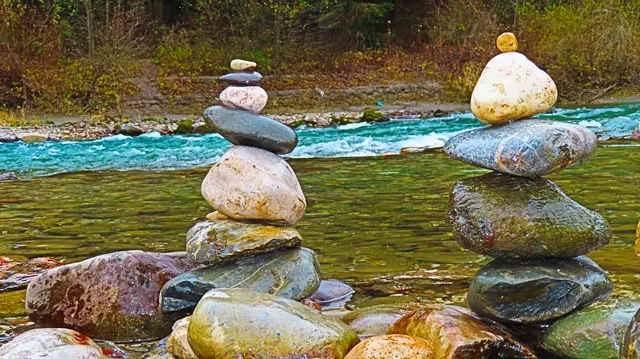 Alles in Schwebe.
Stanmandln an der Gail in Villach.