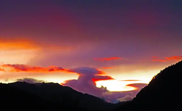 Ein Wetterumschwung kündigt sich an.
Ein Wintereinbruch ist vorhergesagt.
Blick von Villach Auen Richtung Dreiländereck.