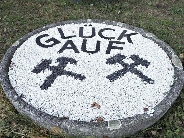 Da unser Vater ein Bergmann war, war dieser Tag in der Familie immer heilig. Barbarazweige einzufrischen gehört dazu und auch die Weisheiten wie: "Geht Barbara im Klee, kommt's Christkindl im Schnee.“. Bild aufgenommen in Kaisersberg, einem der bedeutensten und noch aktiven Abbauorte für Graphit.