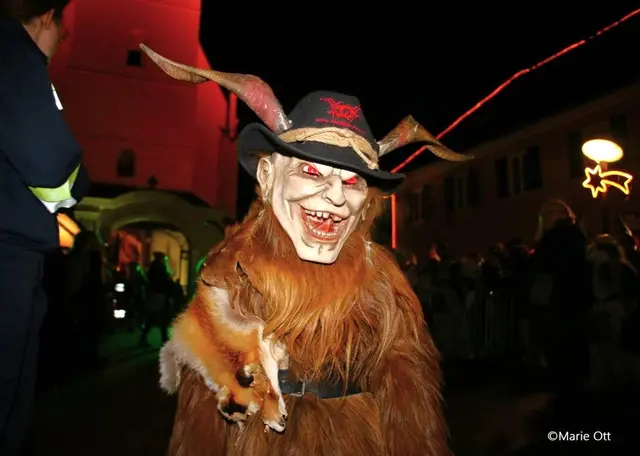 Krampus- und Perchtenlauf Fernitz am 5. Dezember 2025, Kirchplatz, Beginn um ca. 16:00 Uhr, es kommt der Nikolaus der Gemeinde und Abaddon Pass, sowie über 150 wilden Gesellen!