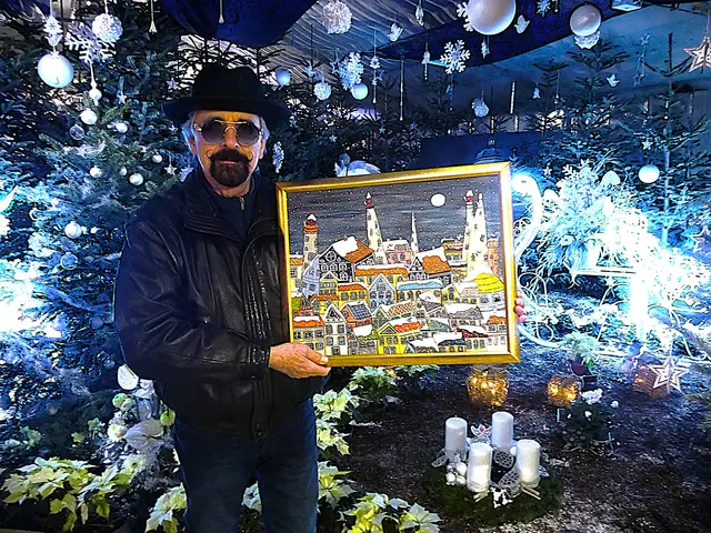 Robin der Künstler bekannt für seinen erfundenen  "Neofließ- Realismus" Stil, fertigt auch andere Kunstgemälde. Da zeigt er ein Bild im Winter mit Schnee der naiven Kunstrichtung. So war er in der Adventzeit bei den Blumengärten im Greenhouse mit dem in weihnachtlicher Stimmung  gefertigten Gemälde.   | Foto: Elviras Kunst